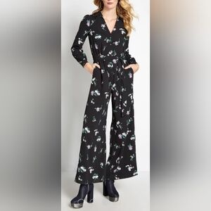 Modcloth Everything and more floral jumpsuit sz Small